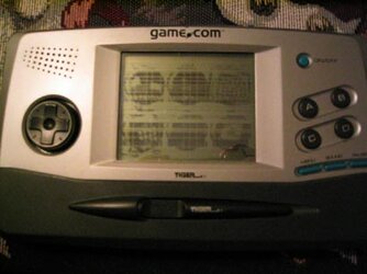 gamecom01.jpg